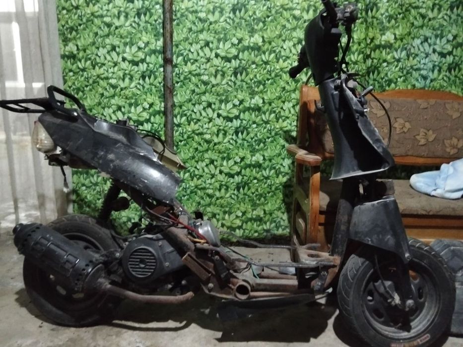 Продаю скутер 80