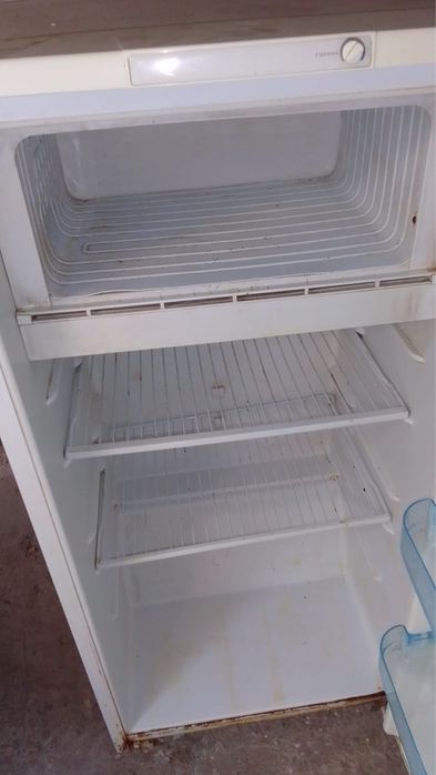 Холодильник продается
