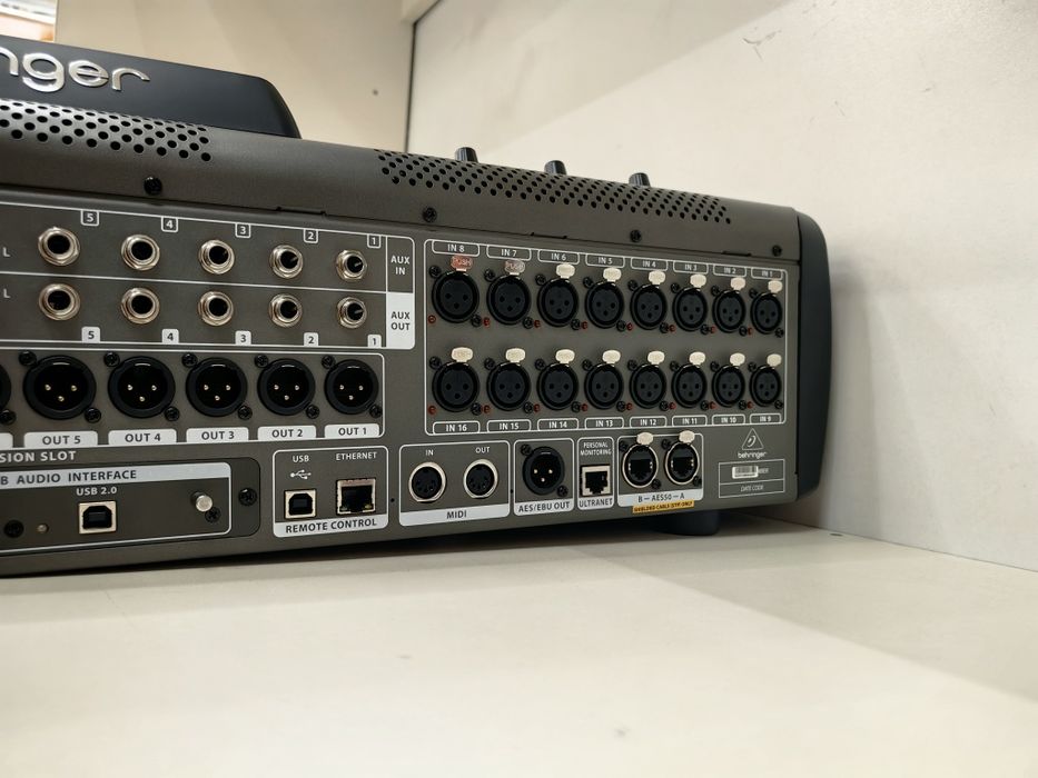 Хб! Дигитален аудио миксер Behringer X32 COMPACT Гаранционна.
