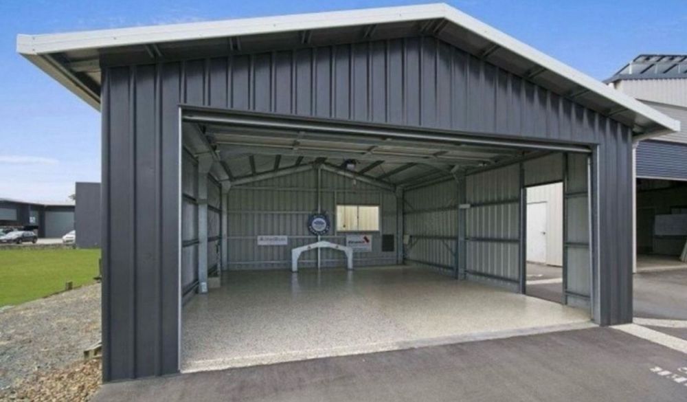 Vindem  hale  metalicie  10 deschidere 15 lungime  4 la strasna