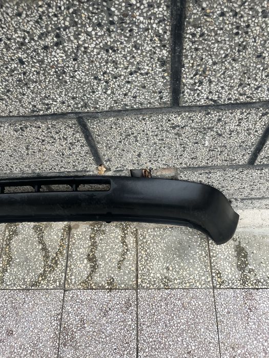 Нож,лип предна броня голф 4