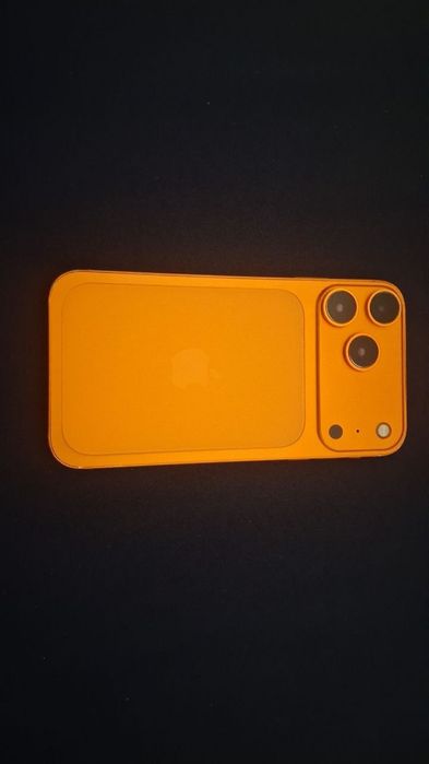iPhone XR в корпусе 17 pro