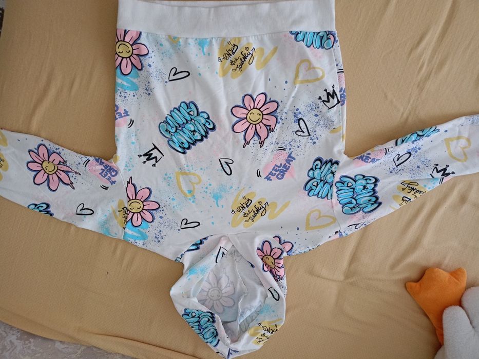 Свитер толстовка на 7-8лет