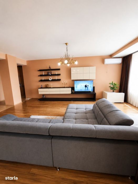 Vanzare apartament 2/3 camere 113 mp. Portul Tomis