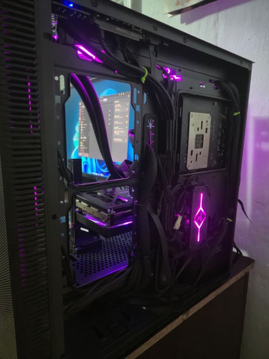 PC gaming ryzen 7 7700 radeon 7800xt 32gb ram