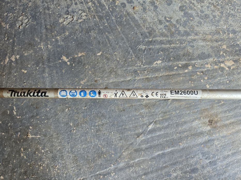 Trimer Makita EM2600U