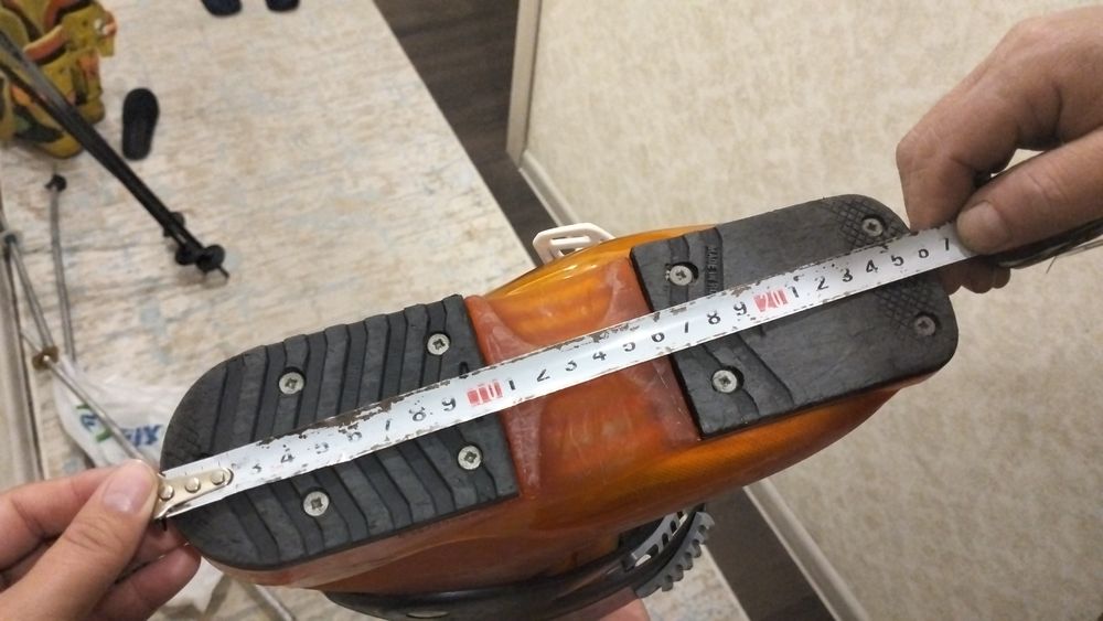 Лыжи две пары 30