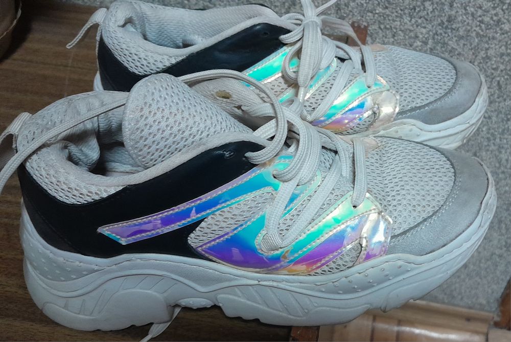 Продам женские красовки