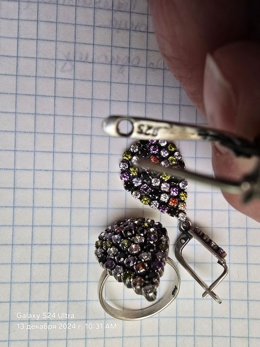 Продаётся ювелирный комплект серебро  925 пробы