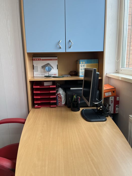 Продам подростковую комплект мебели