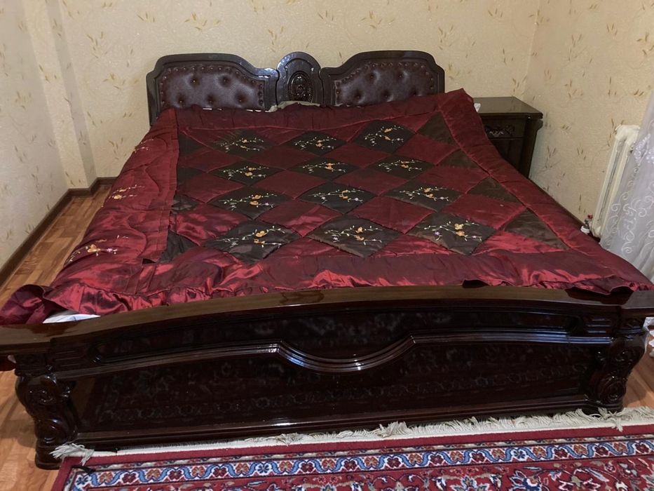 Шкаф , кровать , тумбочка