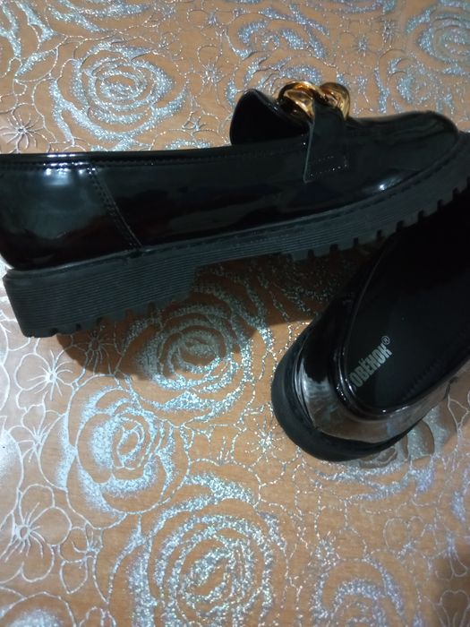 Продам детские лоферы