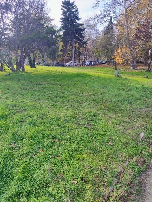 Купувам вила или парцел Ален мак