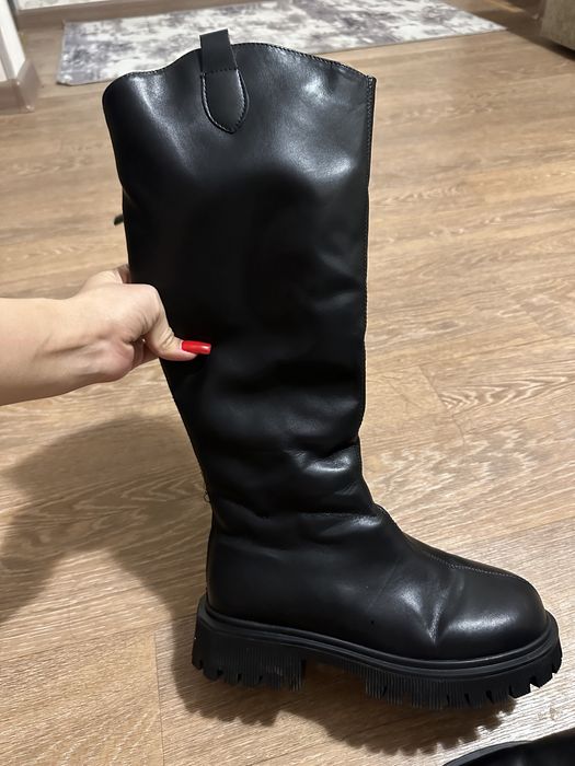 Продам зимнюю обувь