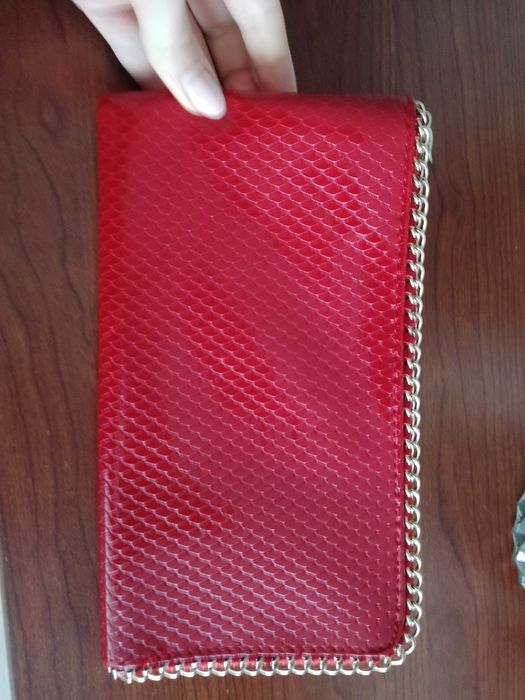 Клъч червен, нов