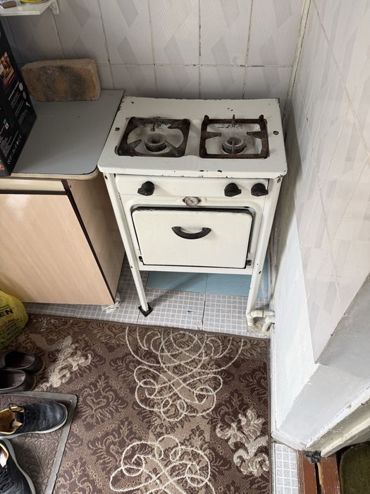 Продаю срочно газ плиты рабочий