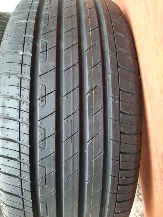 Продам шины 215/55/17 новые