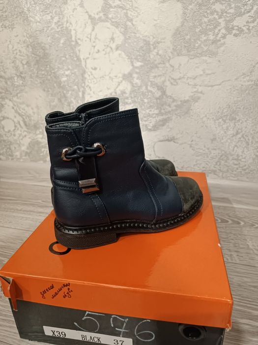 Ботинки для девочки