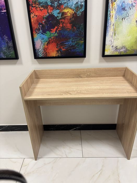 Продам парту пости новая без царапин