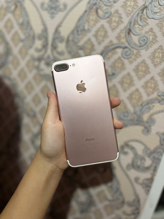 Продается Айфон 7+