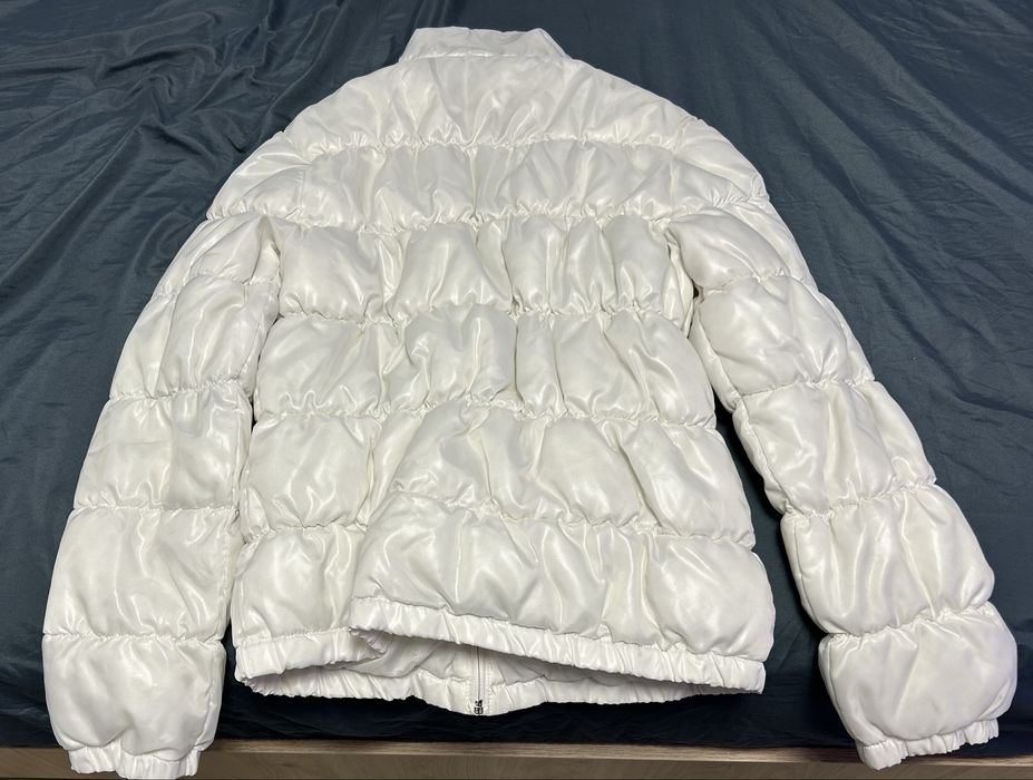 Стилно дамско бяло яке