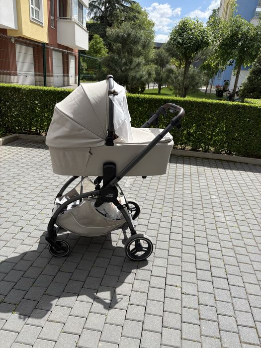 Продавам количка Britax Romer Rio
