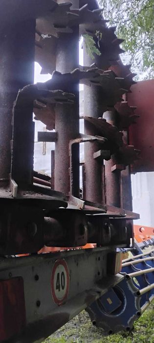 Remorcă de împrăștiat gunoi Testore SP60RM