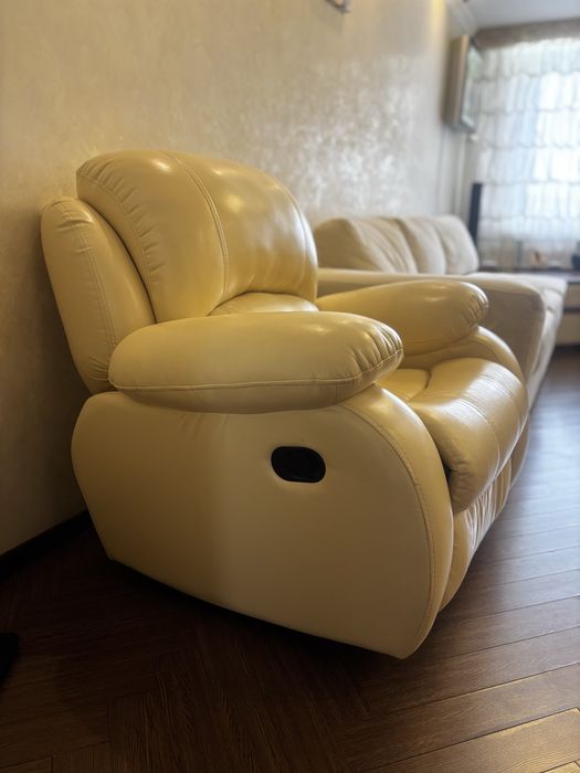 Продам кресло- качалку