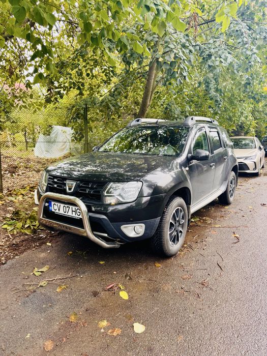 Inchiriez Dacia Duster