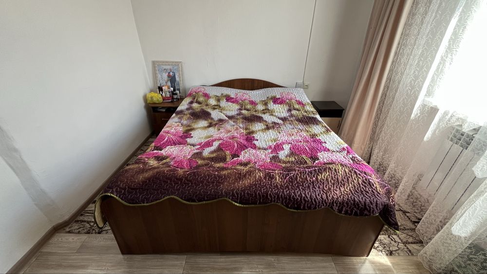 Шкаф купе и кровать