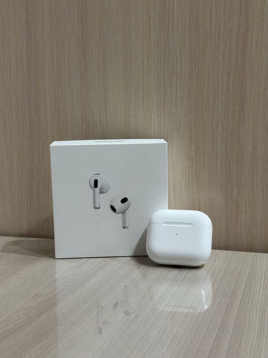 Продам Airpods 3