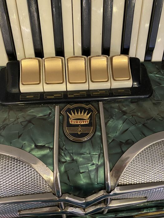 Amanet Next Generation/ Acordeon Firotti Elegance