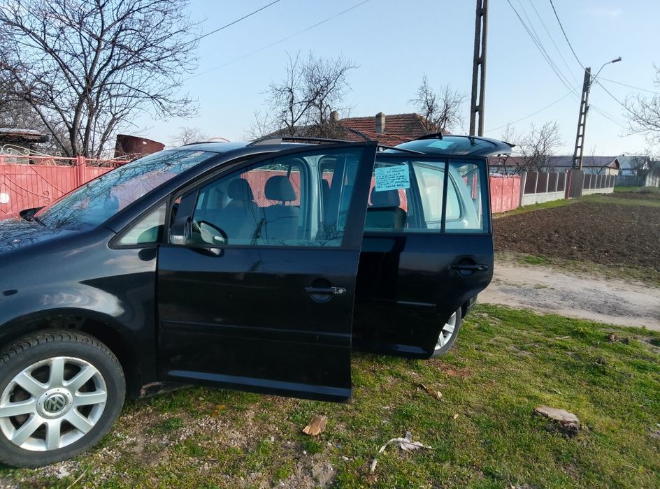 Vw touran anul 2006.1.6.fsi.benzina