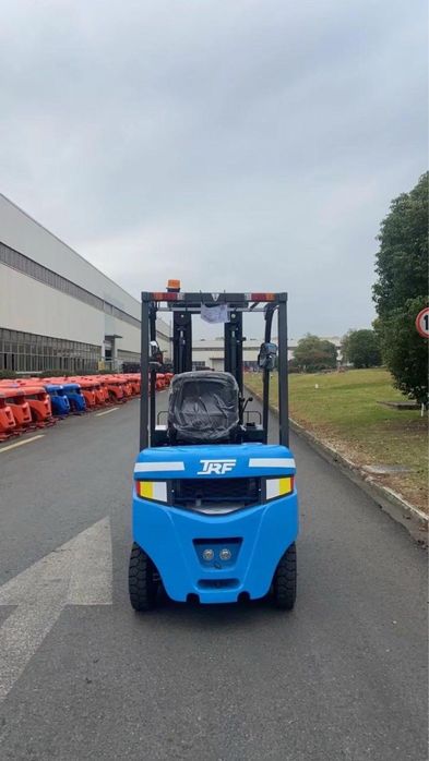 Вилочный погрузчик 1.5 тонн