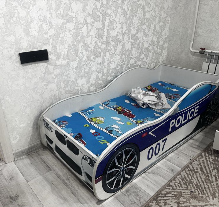Детская кровать BMW