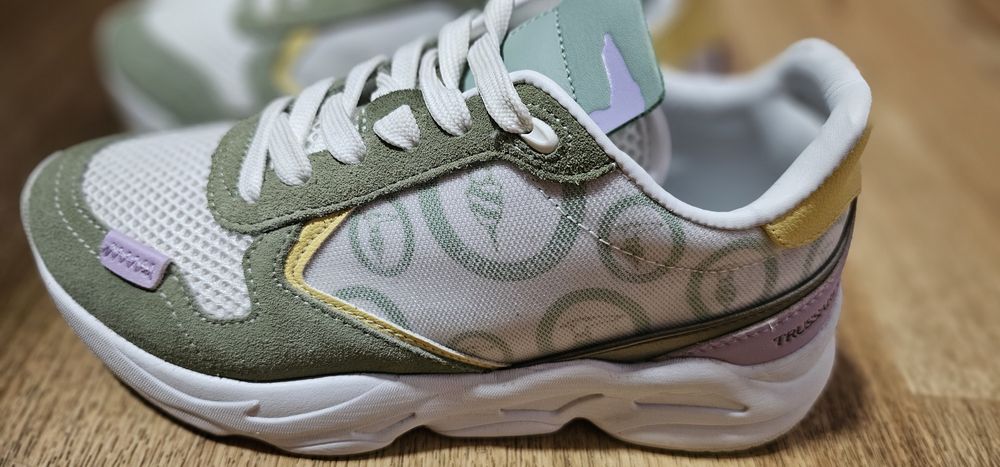 Спортни обувки Trussardi номер 37.