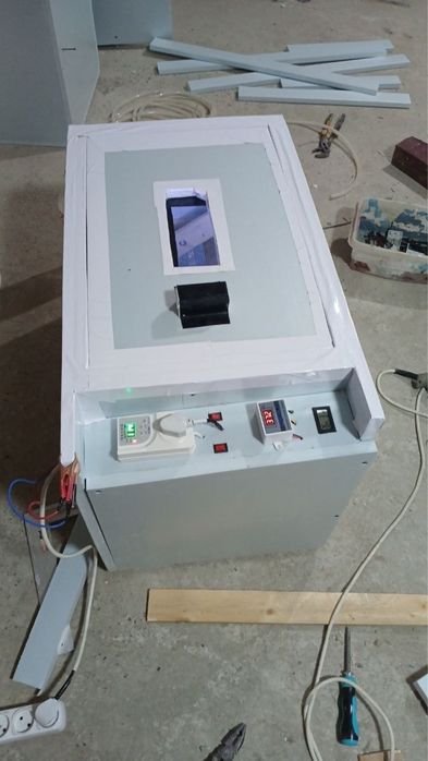 Inkubator sotiladi