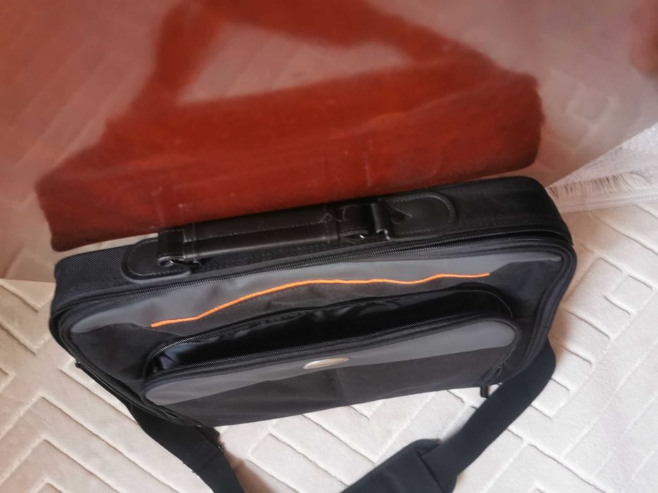 Geantă pentru laptop Modecom Cherokee 17"