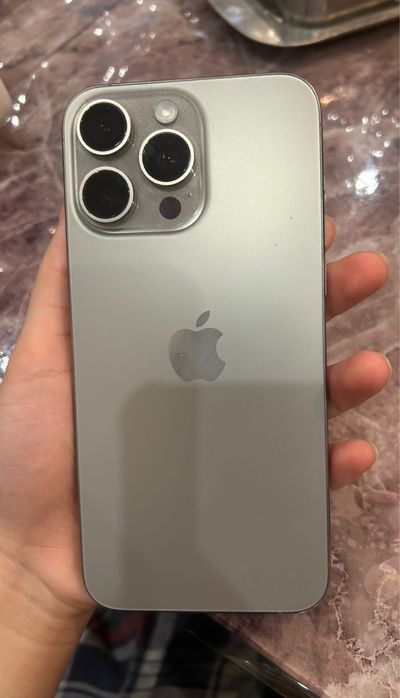 Айфон 15 про макс.