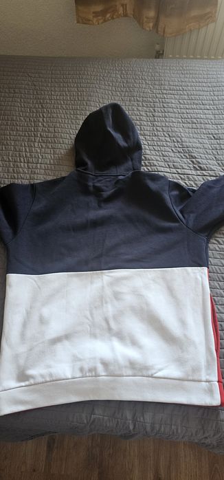 Оригинален Adidas суичър - почти нов купуван за 300лв