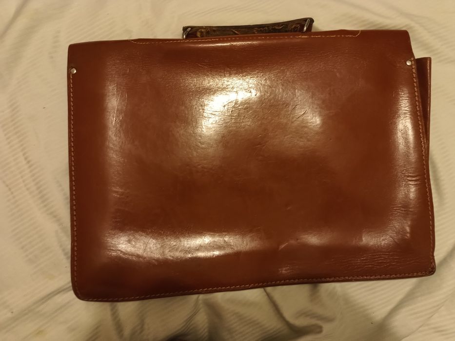 Servieta de piele naturală groasă f veche lucrată manual