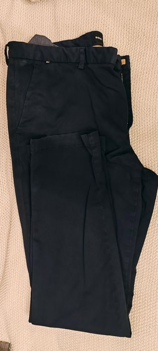 Pantaloni Bărbați marca BOSS