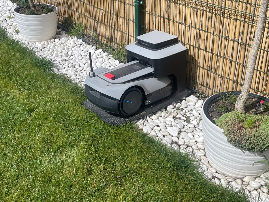 Косачка  робот ecoVACS goat G1