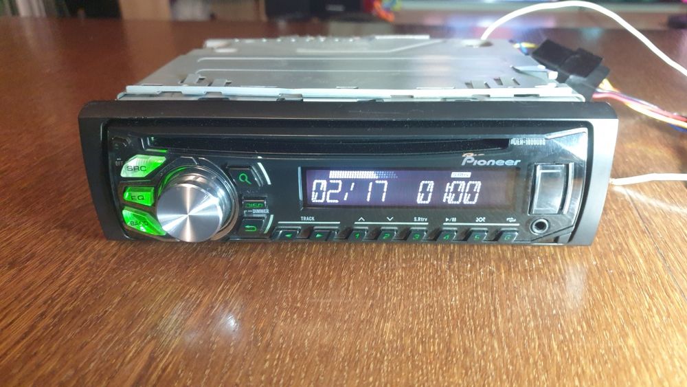 Авто радио плеър музика за кола Пайнер Pioneer CD MP-3 USB AUX