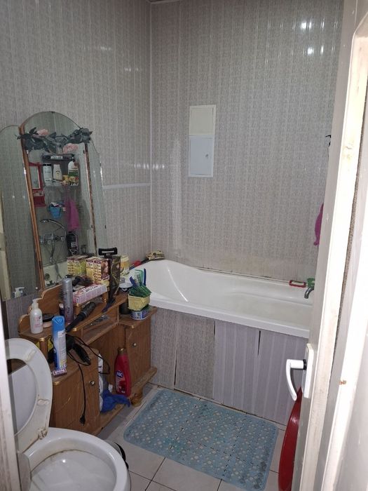 СРОЧНО!!! Продаётся двухкомнатная квартира.