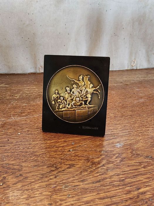 Настольная мебель