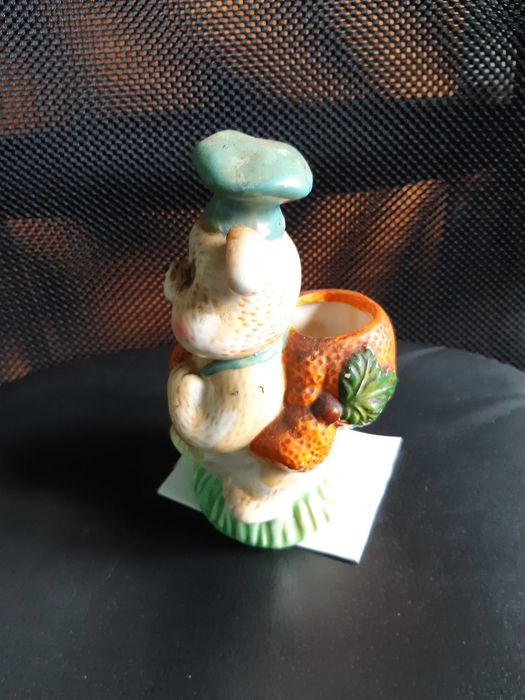 vand bibelou/statueta  din portelan