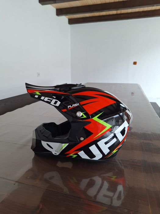 Vînd cască atv ,cros  !