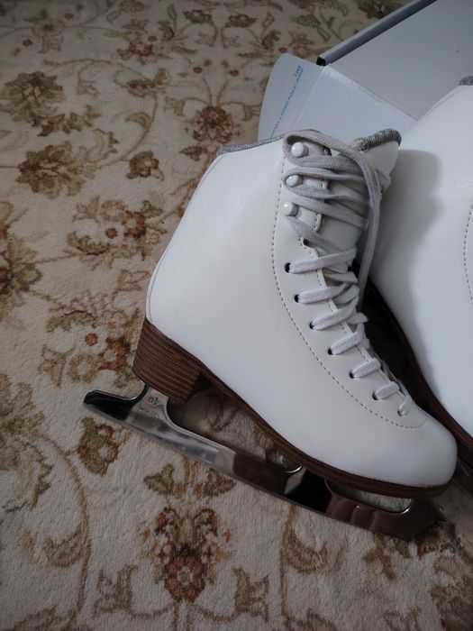 Коньки фигурные детские