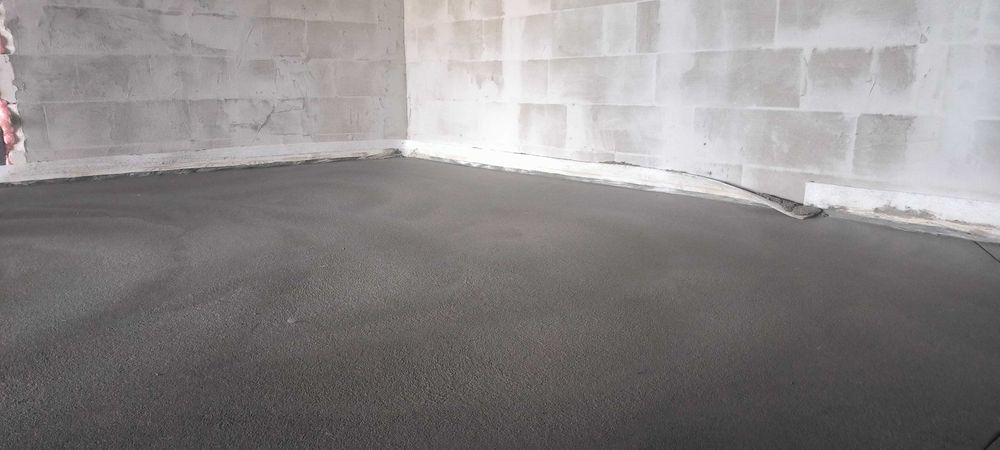 Șapă mecanizată/elicopterizată și tencuială